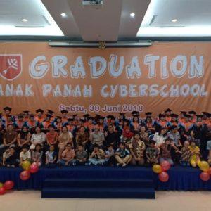 wisuda1