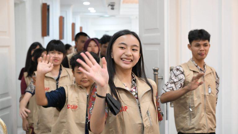 ISTANA UNTUK ANAK SEKOLAH